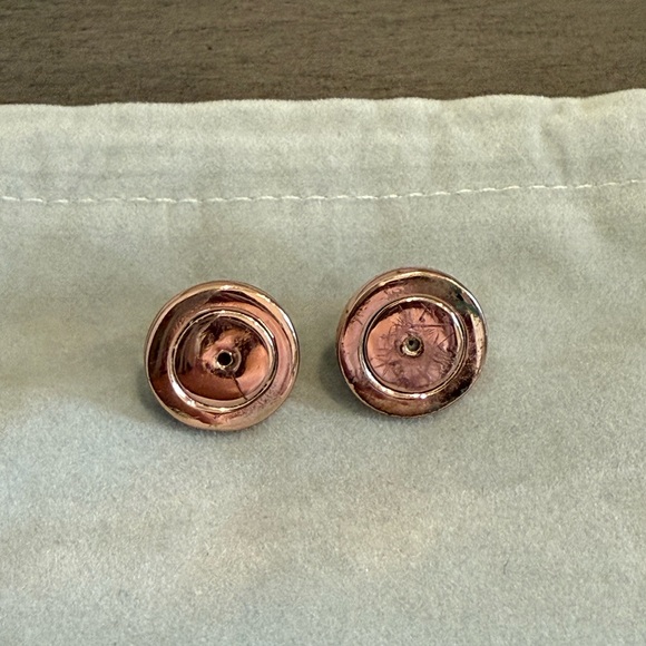 Eddie Borgo | Rose Gold Pearl Earrings - Picture 6 of 7